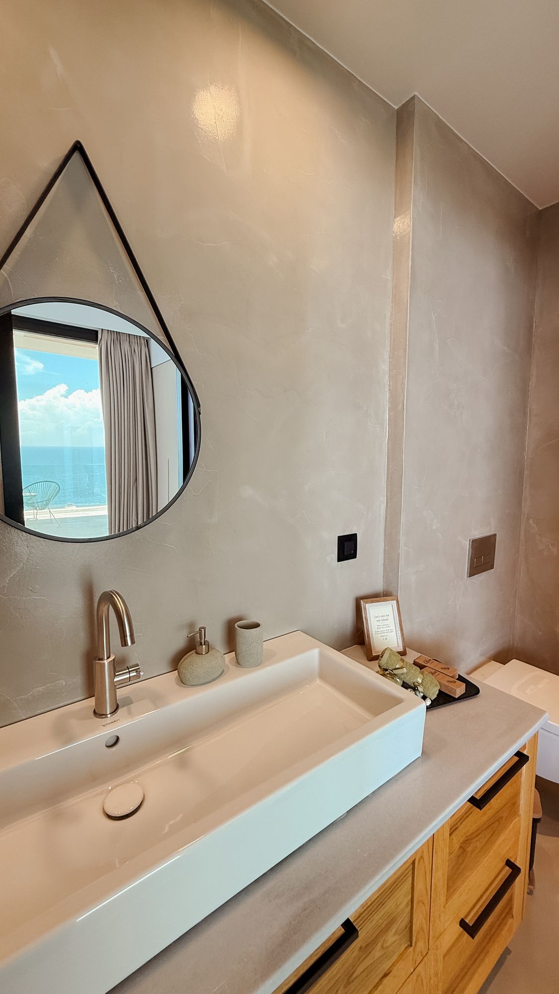 Bathroom with sea view