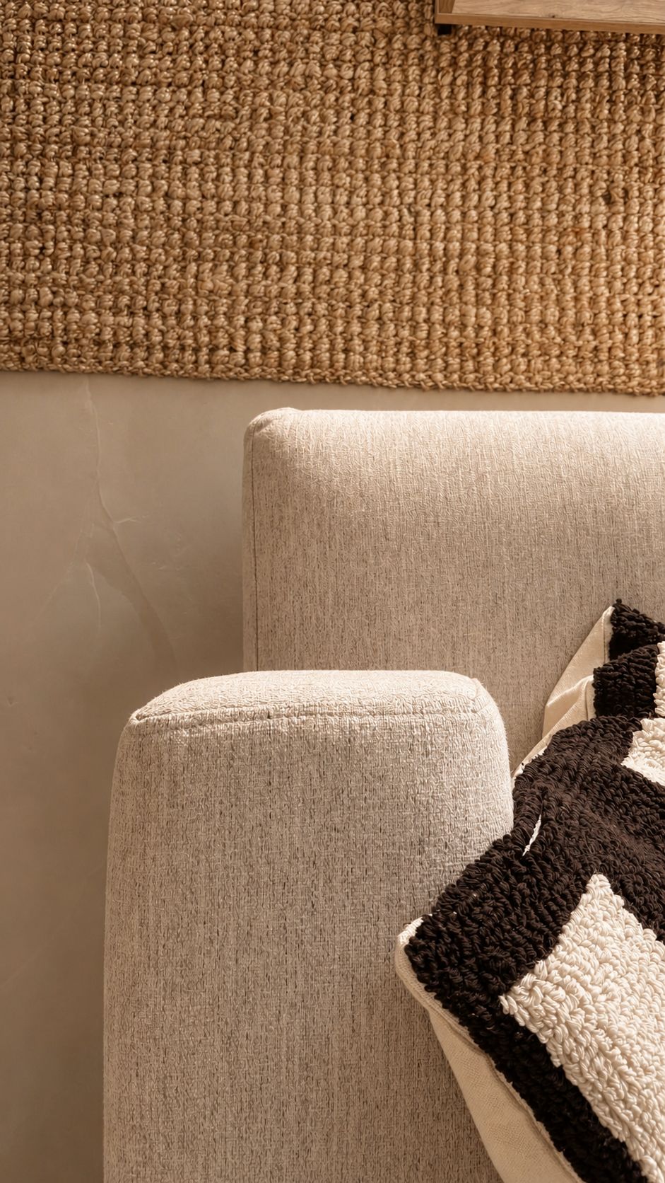Living room material and lighting detail